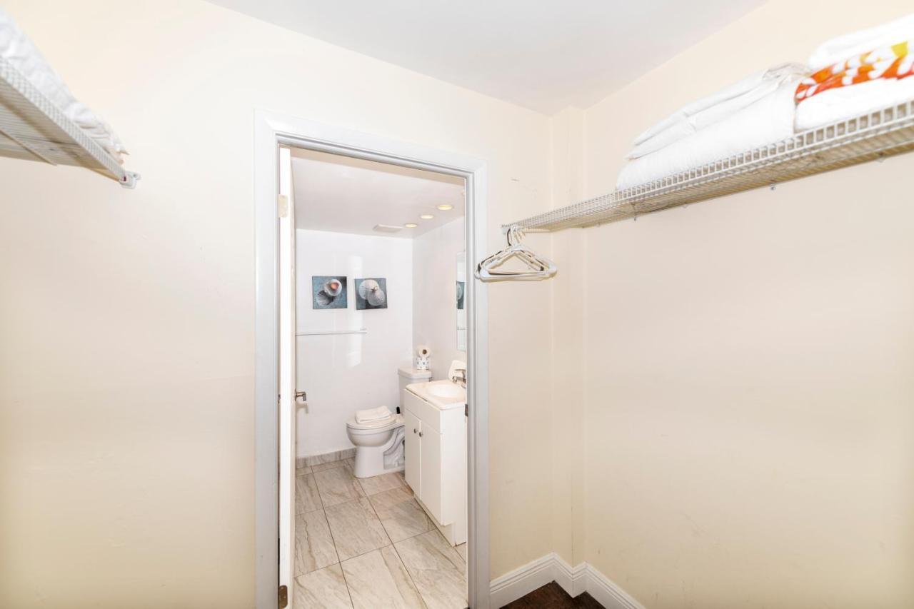 Apartment 710 South